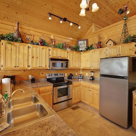 Ridgetop Retreat Sevierville Exterior photo